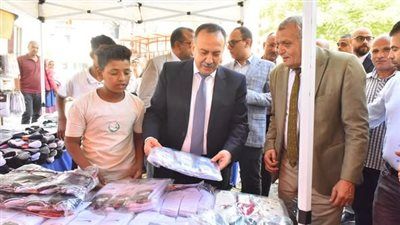 محافظ أسيوط يفتتح معرض أهلاً مدارس بتخفيضات تصل إلى 40 % - الخليج الان