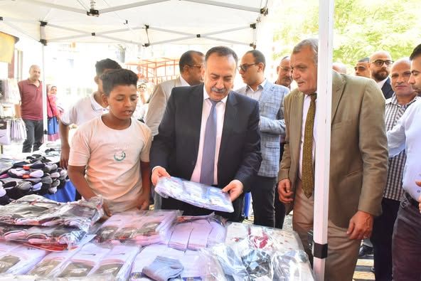 محافظ أسيوط يفتتح معرض أهلاً مدارس بتخفيضات تصل إلى 40 % - الخليج الان