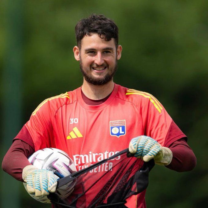 الهلال السعودي يحسم صفقة الحارس الفرنسي ماتيو باتويليت من ليون بـ342 ألف يورو - الخليج الان