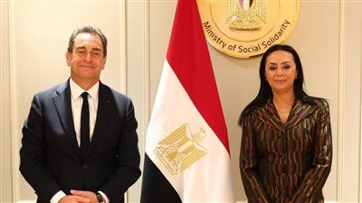 مايا مرسي تبحث مع السفير الفرنسي بالقاهرة سبل التعاون في الحماية الاجتماعية والتمكين الاقتصادي - الخليج الان