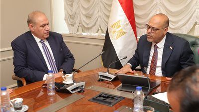 وزير العمل يلتقي وفدًا من شركة " ابدأ إديو " لتأهيل الشباب على احتياجات سوق العمل - الخليج الان