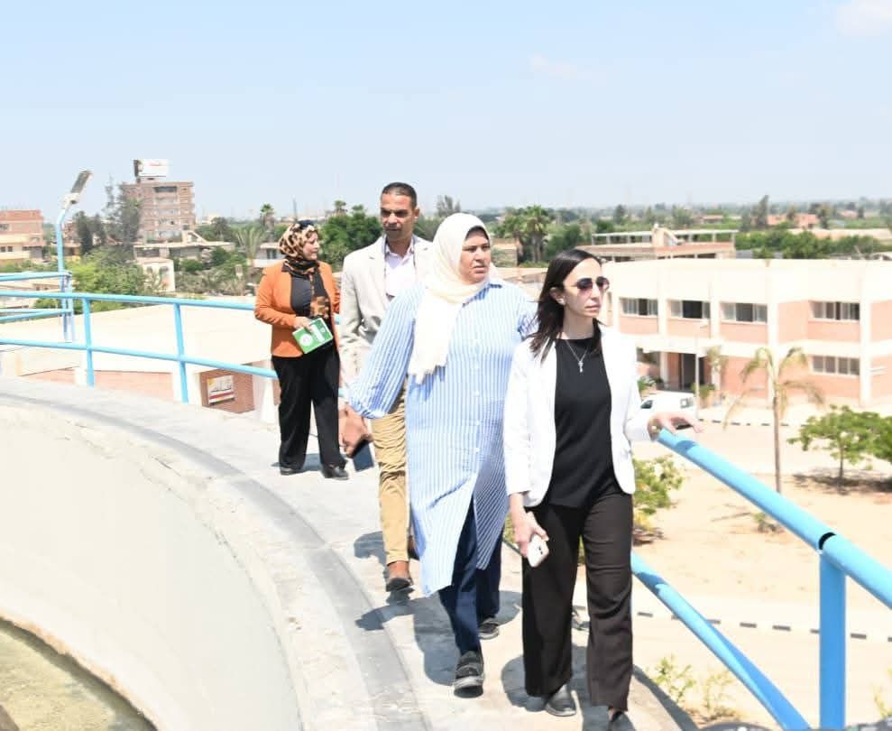 تعزيز خدمات البنية التحتية.. جولة تفقدية لمحافظ البحيرة بمحطة مياه بدر - الخليج الان