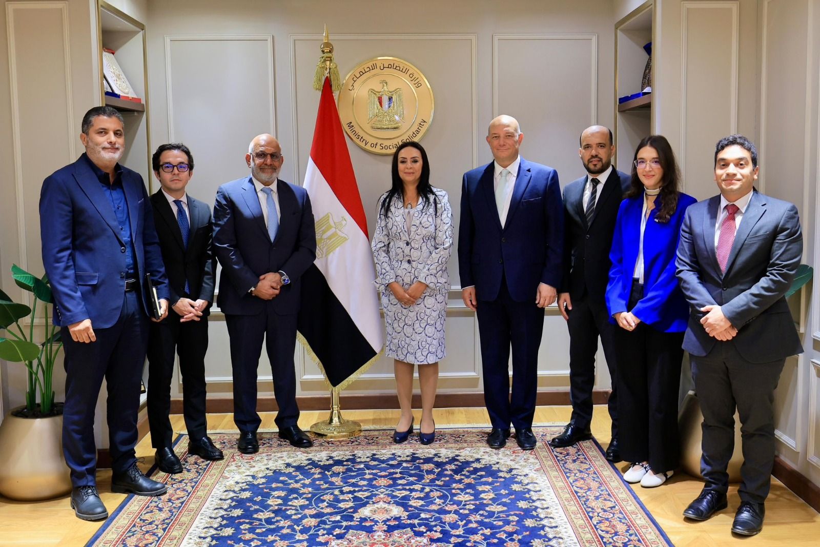 وزيرة التضامن تلتقي ممثل البنك الدولي لبحث تطوير دعم «تكافل وكرامة» - الخليج الان