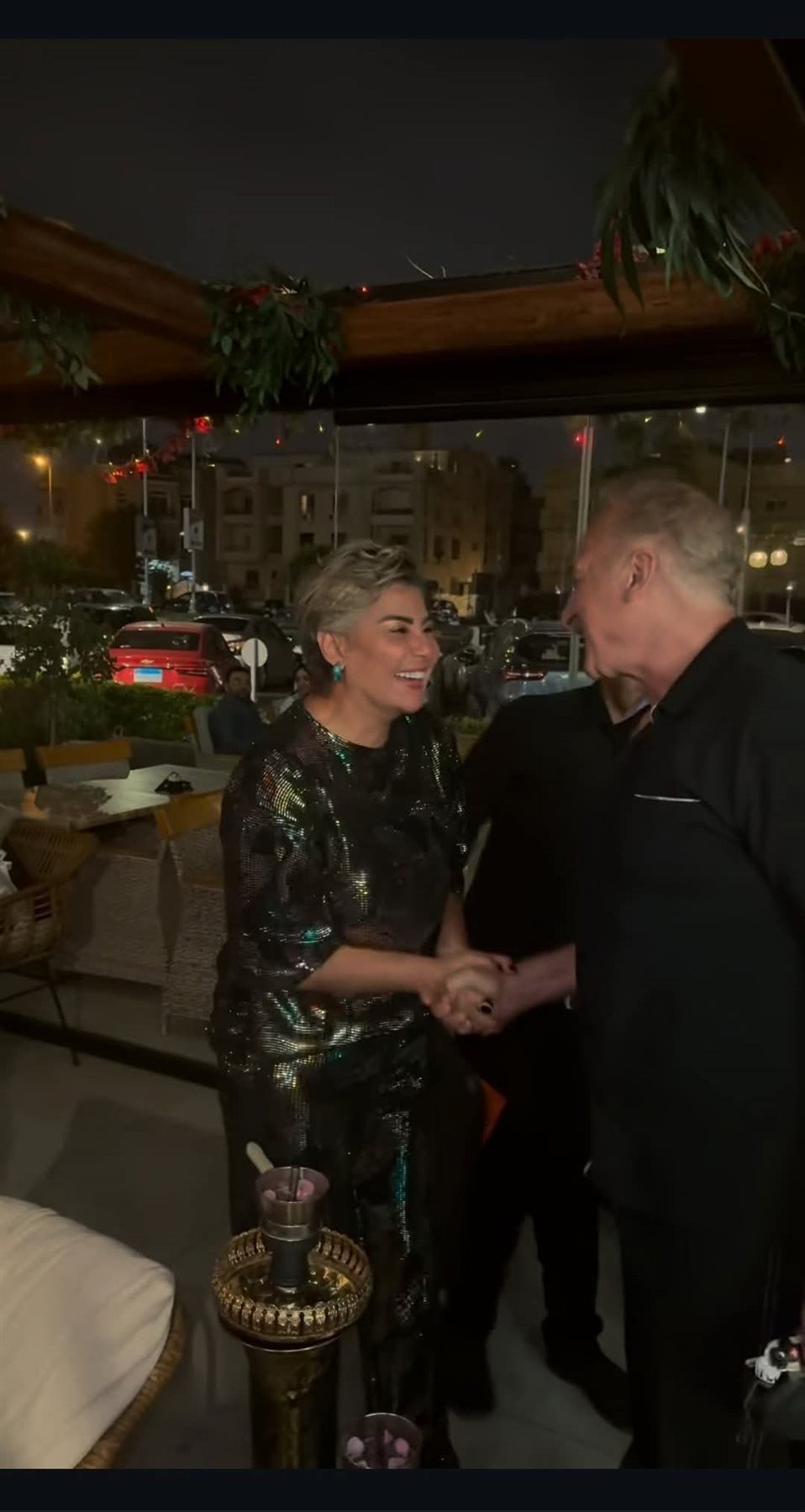 بحضور بوسي شلبي ومفيدة.. أول ظهور للمخرج عمر زهران بعد خروجه من السجن - الخليج الان