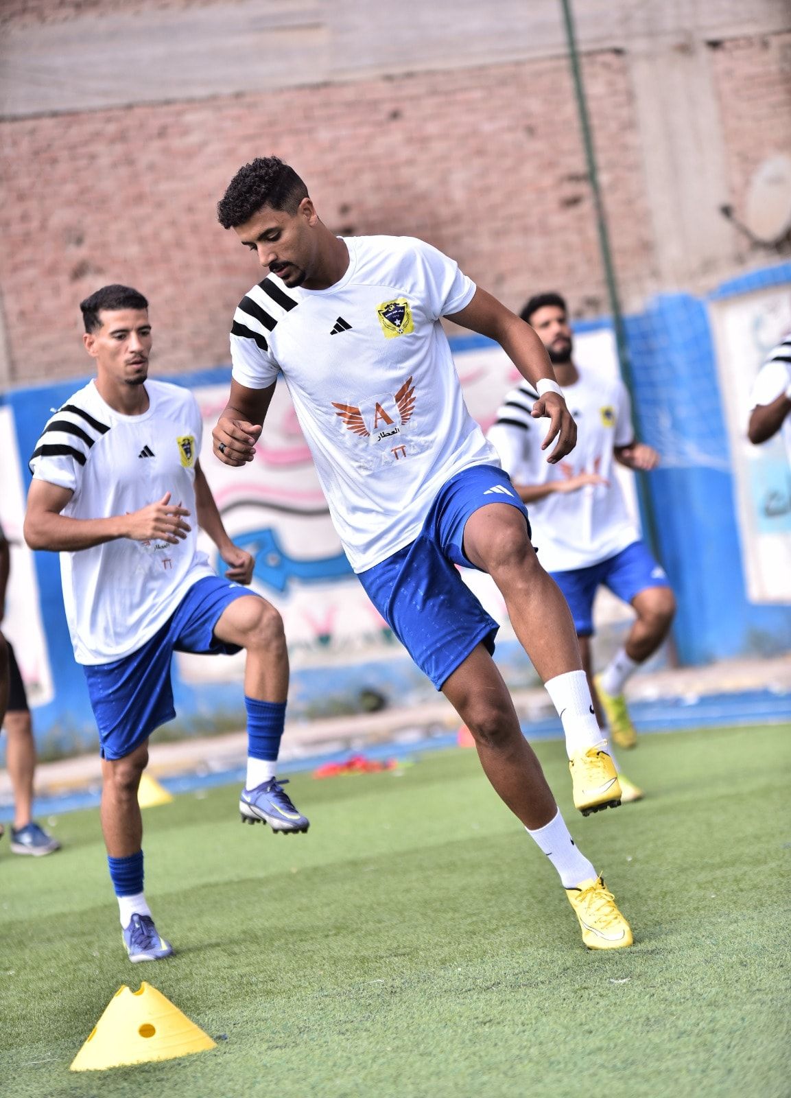 تعرف علي شبيه حسام عبدالمجيد بالدوري الممتاز ب - الخليج الان