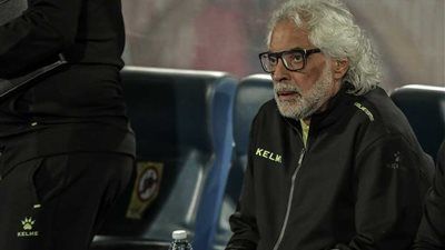 "رحمة الله عليك يا حبيب".. أحمد ناجي مدرب حراس منتخب مصر الأسبق يحيي ذكري رحيل إيهاب جلال - الخليج الان