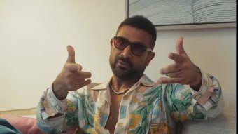 أحمد سعد وتامر حسني يجتمعان لأول مرة في حفل غنائي بباريس - الخليج الان