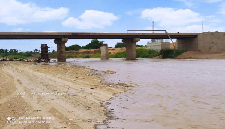 لحج..ري 2200 فدان بمياة السيول خلال تدفقها بدلتا تبن