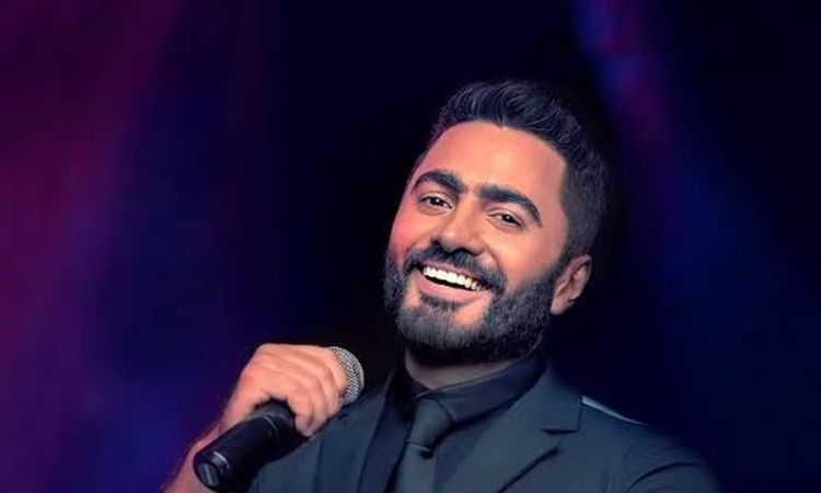 تفاصيل إصابة تامر حسني بكسر في القدم