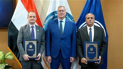 121 مليون دولار| البترول: توقيع 3 اتفاقيات جديدة للبحث عن البترول والغاز فى الصحراء الغربية وخليج السويس وشمال سيناء - الخليج الان