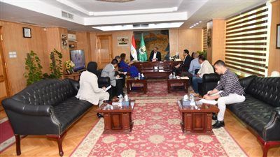 محافظ الفيوم يناقش استعدادات تنظيم المهرجان الدولي لأفلام البيئة والفنون المعاصرة - الخليج الان