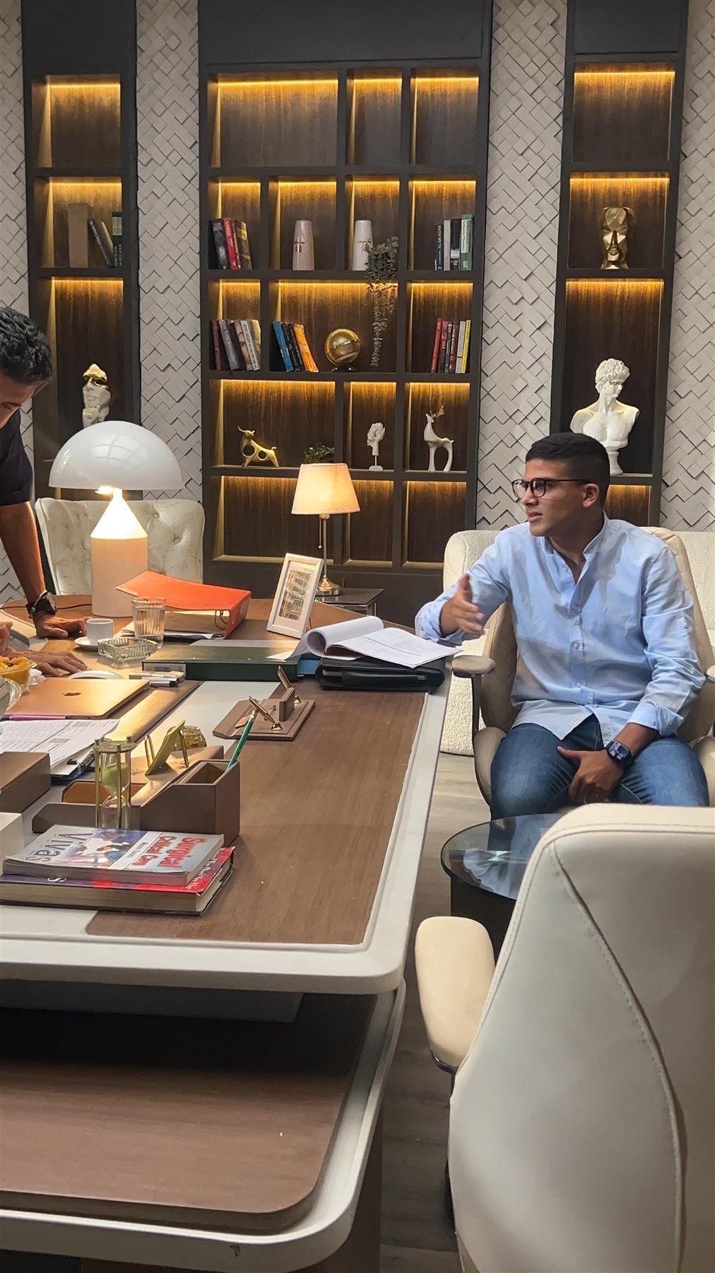 شاطر.. ردود فعل ايجابية بأداء كريم أسامة نجل الإعلامية لمياء فهمي في أزمة ثقة - الخليج الان