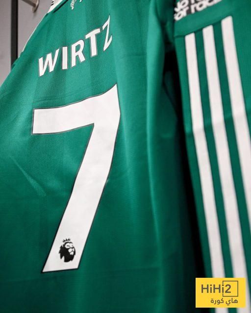 صور.. غرف ملابس ليفربول في ملعب بيرنلي