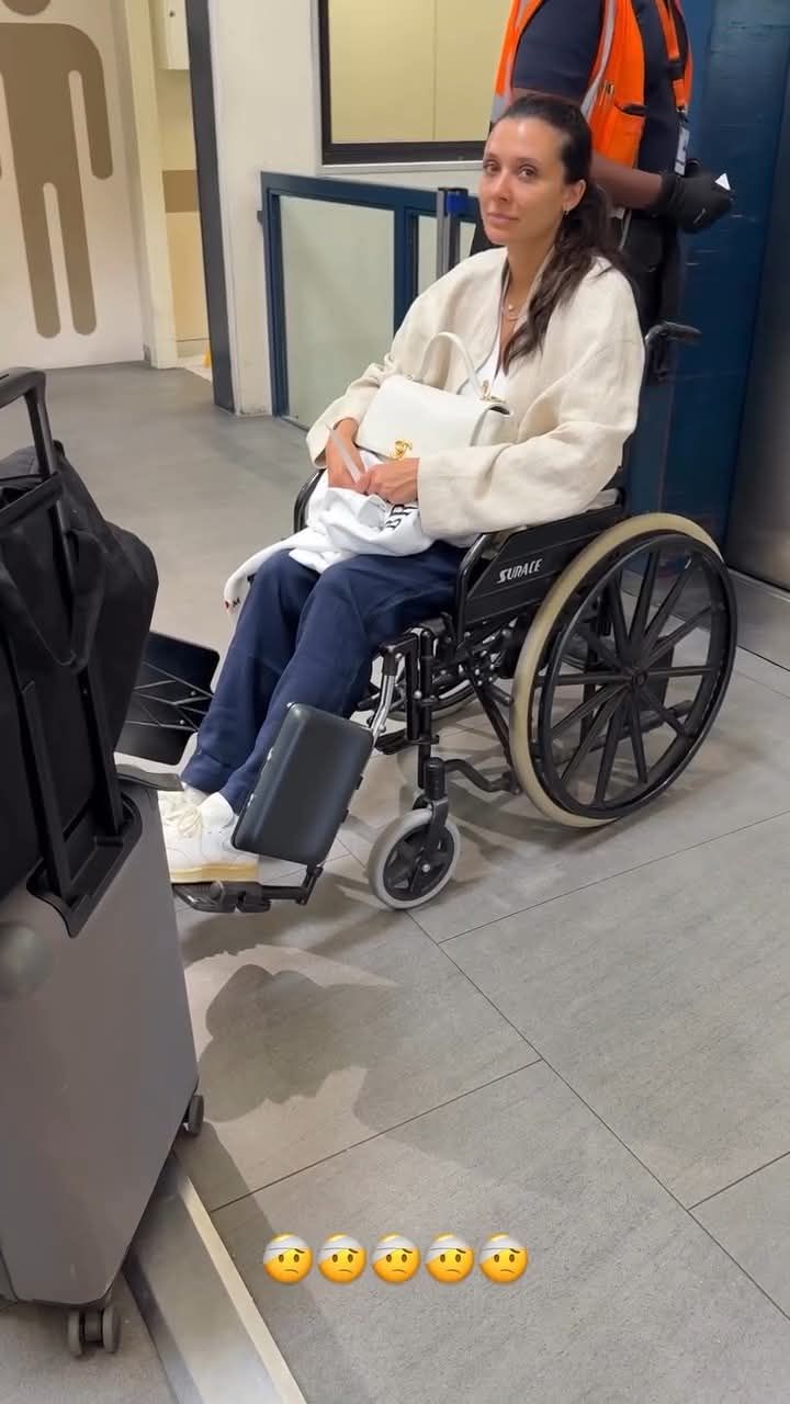 بعد أيام من زفافهما.. ظهور زوجة مينا مسعود على كرسي متحرك |صور - الخليج الان