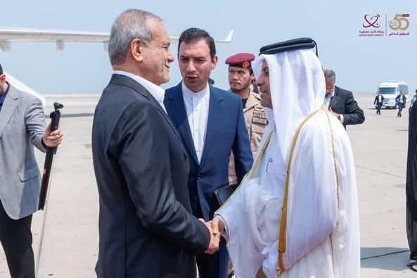 على رأسهم الرئيس السيسي.. لقطات من وصول القادة العرب للمشاركة في قمة الدوحة الاستثنائية - الخليج الان