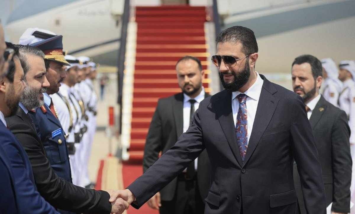 على رأسهم الرئيس السيسي.. لقطات من وصول القادة العرب للمشاركة في قمة الدوحة الاستثنائية - الخليج الان