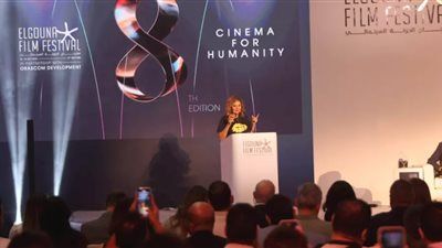 يسرا في المؤتمر الصحفي لمهرجان الجونة: فخورة اني جزء من عائلة ساويرس وسعيدة بمئوية يوسف شاهين - الخليج الان