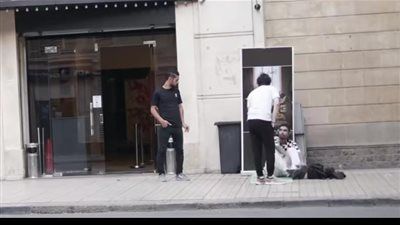 بعد اعتصام مخرج شاب أمامها بسبب رفض عرض فيلمه.. سينما زاوية: سلوك مرفوض - الخليج الان