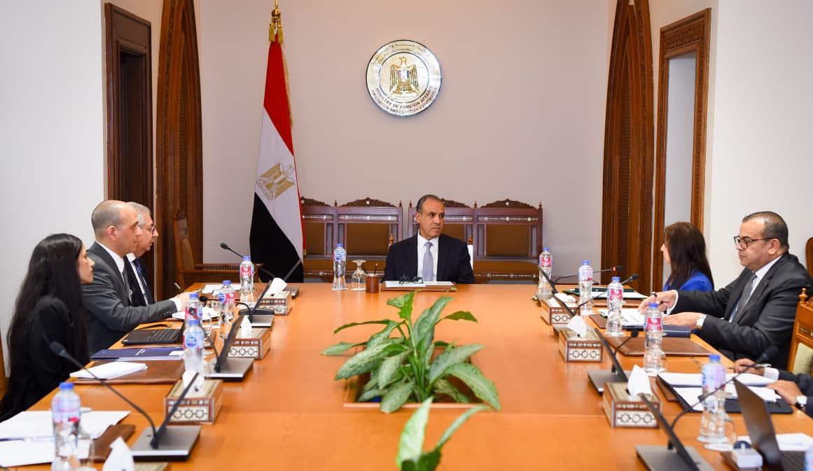 وزير الخارجية يلتقي بقيادات وأعضاء الوكالة المصرية للشراكة من أجل التنمية|صور - الخليج الان