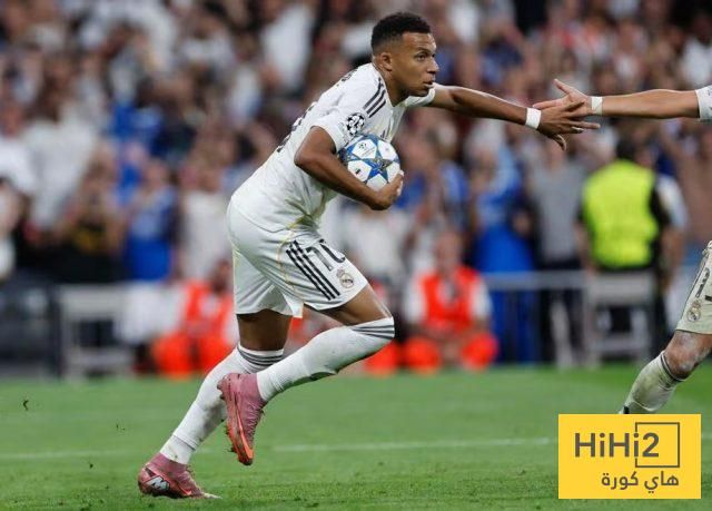 مبابي لا يعرف الهزيمة على أرضه بدوري الأبطال عند التسجيل