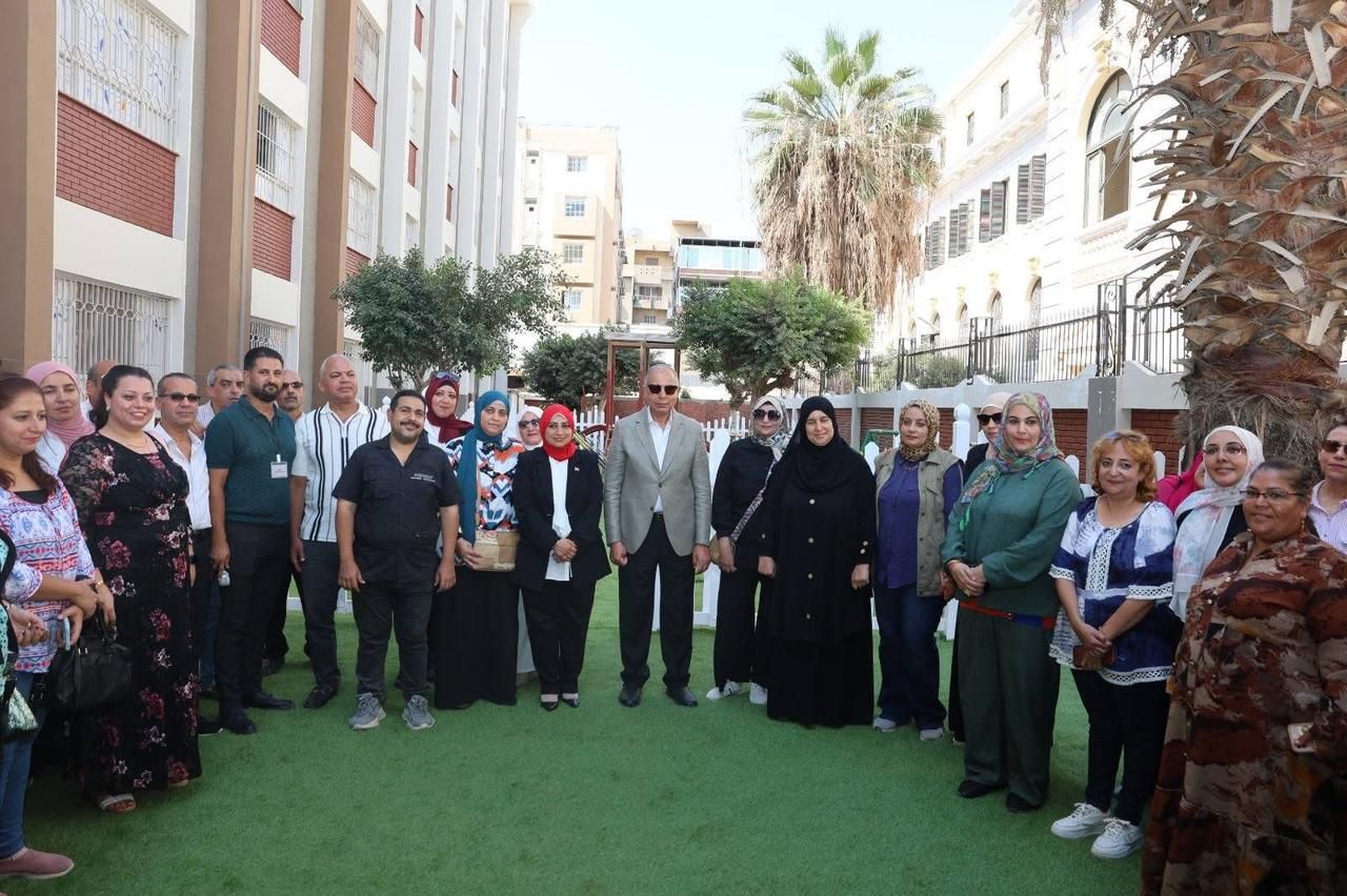 محافظ المنيا يفتتح أعمال الصيانة الشاملة للمدرسة التجريبية 2.. وإنقاذ الطفولة: الانتهاء من صيانة 28 مدرسة لخدمة 30 ألف تلميذ - الخليج الان