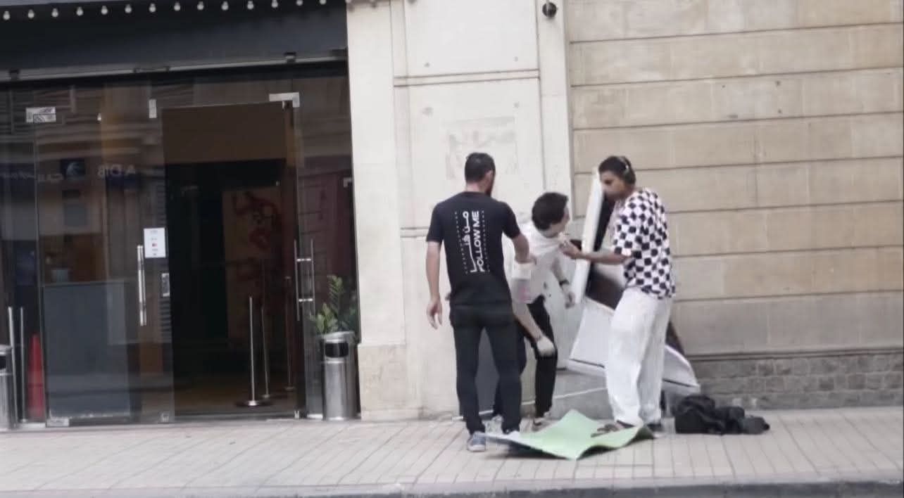 كريم سرور يستنكر الاعتداء على الشاب المعتصم أمام سينما زاوية: حاسس بإهانة - الخليج الان