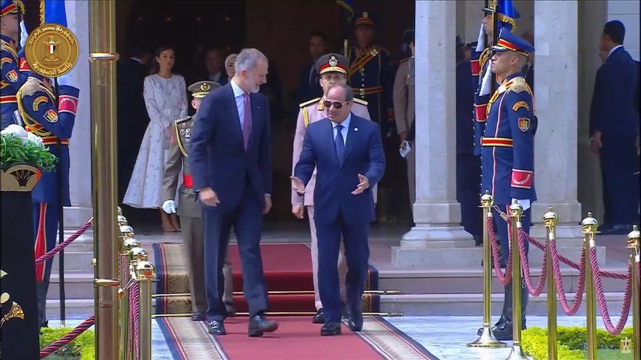 الرئيس السيسي وملك إسبانيا: حلول سياسية لحفظ سيادة الدول ورفض تهجير الفلسطينيين - الخليج الان