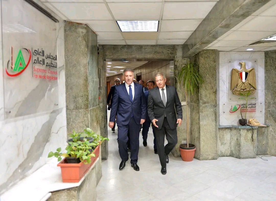 رئيس الأعلى للإعلام يستقبل المشرف العام على الإعلام الرسمي الفلسطيني.. ويؤكد: موقف مصر ثابت تجاه القضية الفلسطينية ويرفض تمامًا مخططات التهجير - الخليج الان