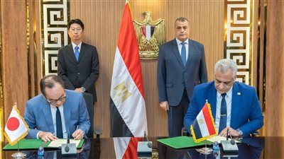 وزير الدولة للإنتاج الحربى يشهد مراسم توقيع مذكرة تفاهم مع شركة ميزوها اليابانية لتصنيع محطات توليد المياه من الهواء - الخليج الان