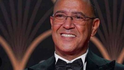 أشرف عبد الباقي عن تشبيه بـ عادل إمام: ظلم كبير ليا وكل فنان ليه بصمته الخاصة - الخليج الان