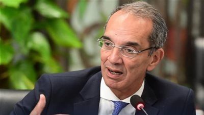 وزير الاتصالات: بدء تصدير أجهزة المحمول المصرية بكميات كبيرة اعتبارًا من العام المقبل - الخليج الان