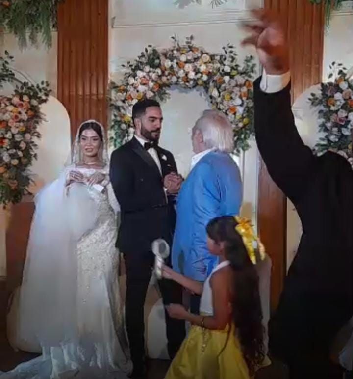 أبرزهم سامح الصريطي .. الشحات مبروك يحتفل بحفل زفاف نجله بحضور نجوم الفن - الخليج الان