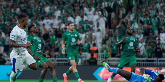 ريمونتادا تاريخية تقهر الهلال أمام الأهلي !