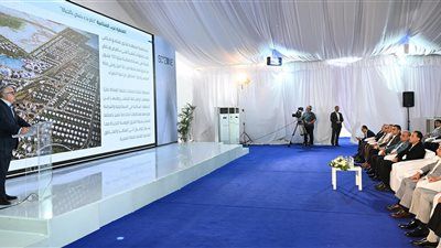 محافظ الإسماعيلية: المنطقة الاقتصادية لقناة السويس من محركات جذب الاستثمار - الخليج الان