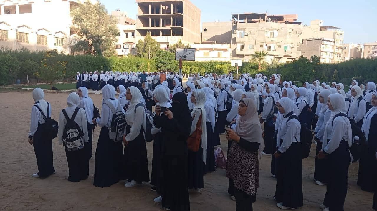 عام دراسي جديد ينطلق بالبحيرة وسط أجواء من الانضباط والاستعداد - الخليج الان