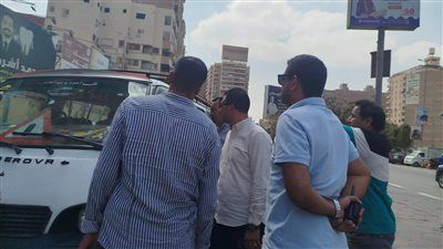 حملة مكبرة من المواقف ومباحث المرور لضبط تعريفة الميكروباص في شوارع الفيوم - الخليج الان