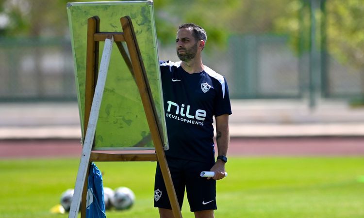 تفاصيل محاضرة فيريرا للاعبي الزمالك في مران اليوم