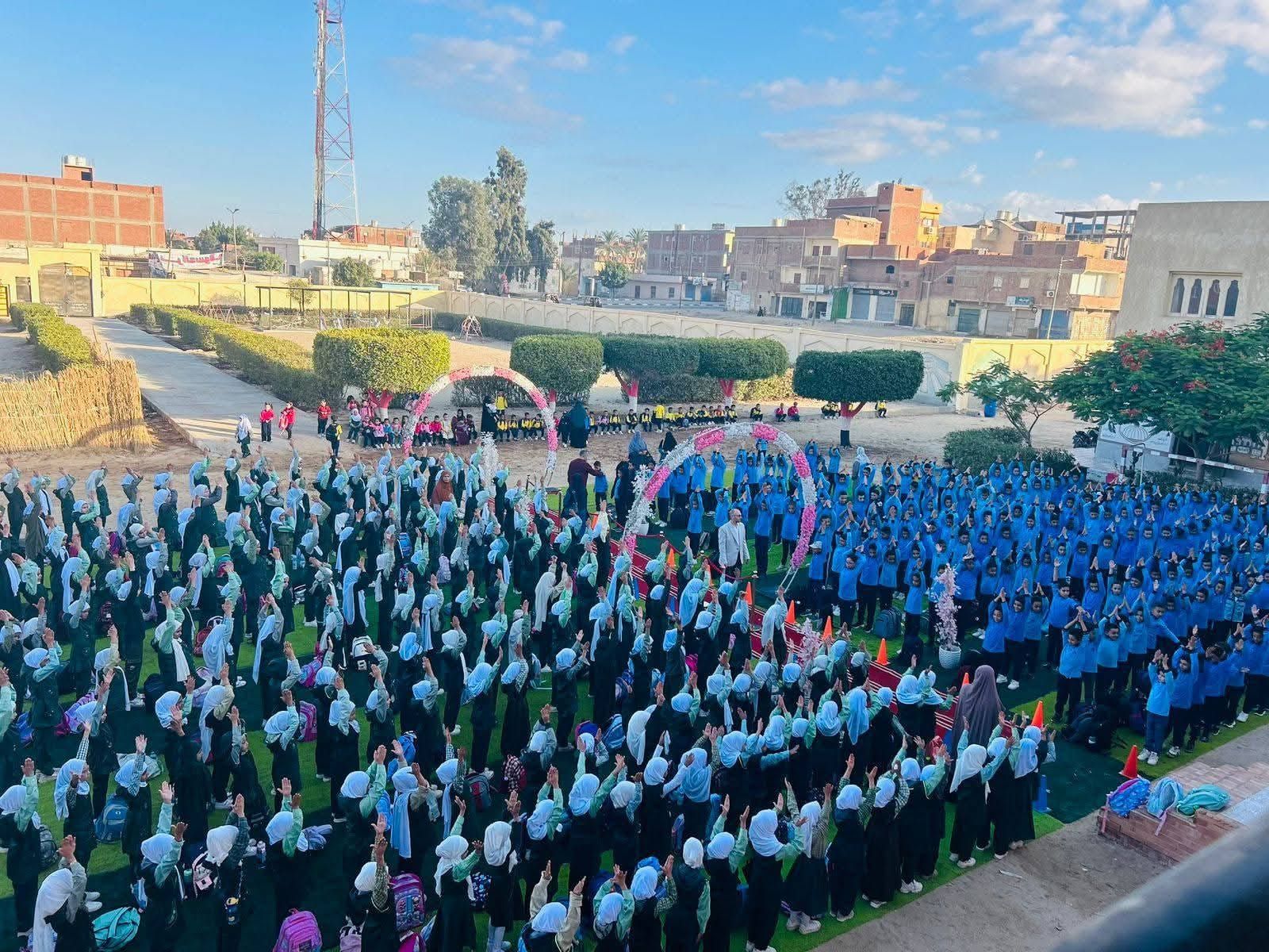 عام دراسي جديد ينطلق بالبحيرة وسط أجواء من الانضباط والاستعداد - الخليج الان