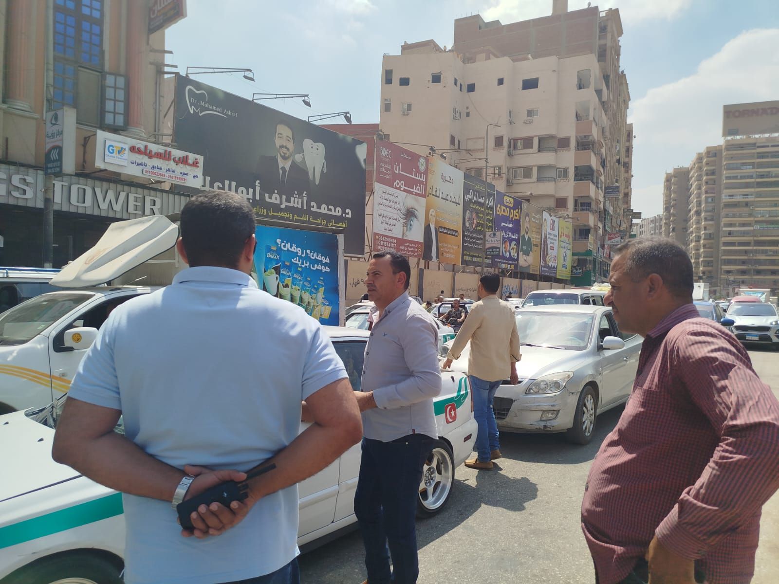 حملة مكبرة من المواقف ومباحث المرور لضبط تعريفة الميكروباص في شوارع الفيوم - الخليج الان