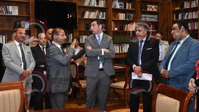 الأمين العام لمجلس الشيوخ المستشار محمود عتمان يُتابع الاستعدادات النهائية لحفل استقبال الأعضاء الجدد وتسليم كارنيهات العضوية..صور - الخليج الان