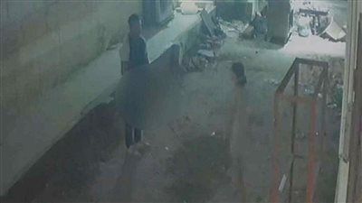 استيقاف طفلة وفعل مخل بالآداب في الكرنك بجمصة.. والأهالي يطالبون بسرعة ضبط الجاني - الخليج الان