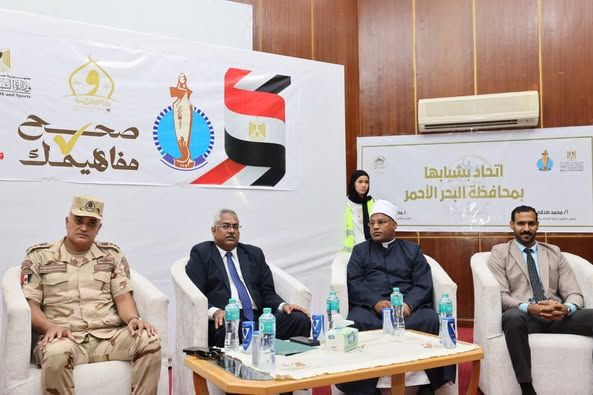 حملة لرفع الإشغالات ومراجعة تراخيص المحلات والأنشطة التجارية بشمال الغردقة - الخليج الان