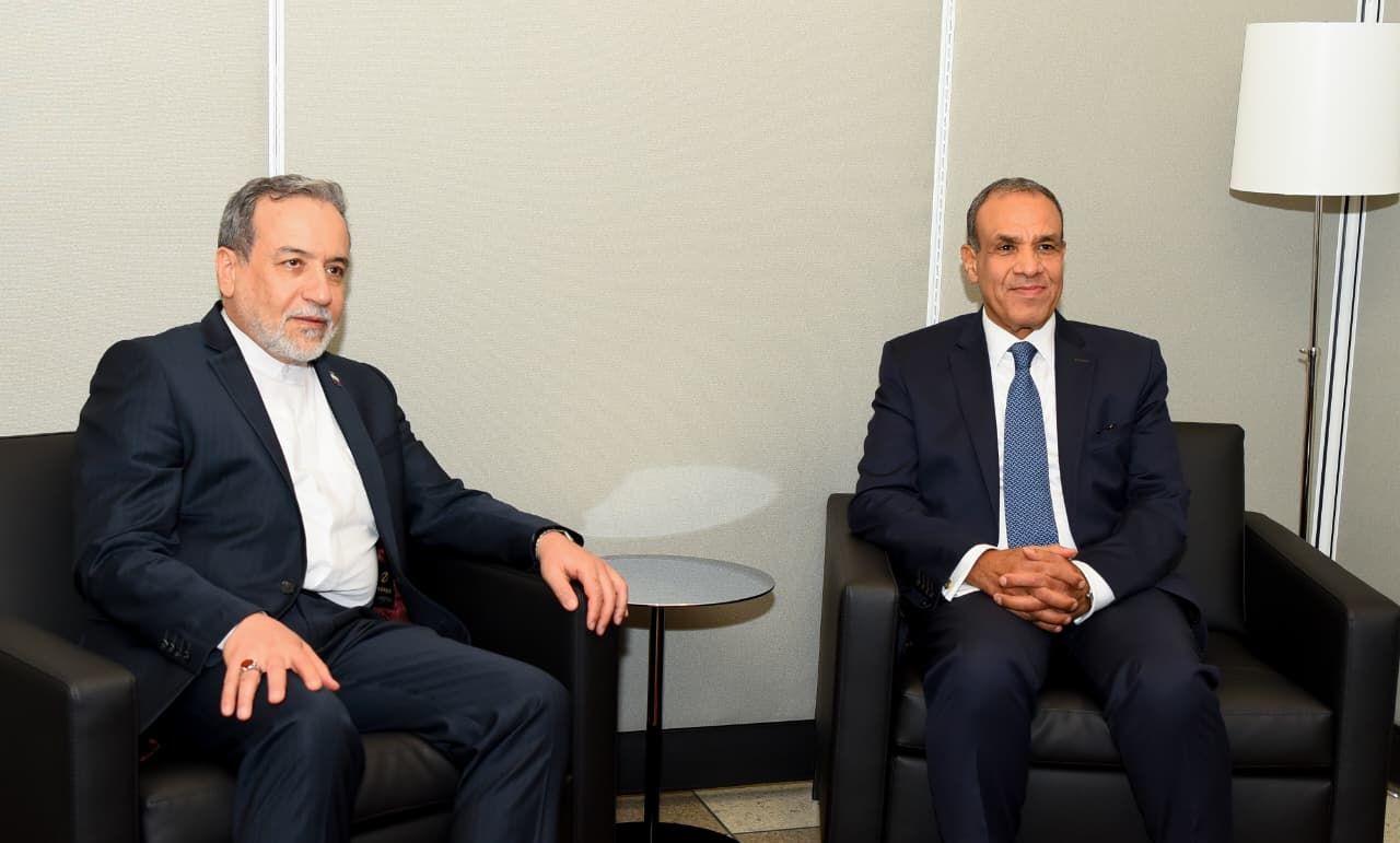 وزيرا خارجية مصر وإيران يجتمعان في نيويورك.. هل تنجح الدبلوماسية المصرية في حل الأزمة النووية الإيرانية؟ - الخليج الان