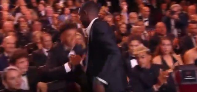 صور.. رد فعل رافينيا ولامين على تتويج ديمبلي بالكرة الذهبية