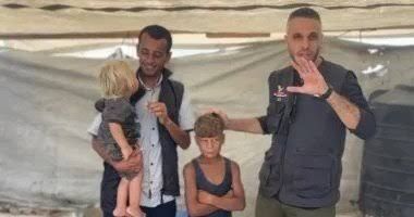 عمرو أديب عن إنقاذ مصر طفلين كانا يسيران وهم تائهين برشيد في غزة: الرئيس السيسي عارف يعني إيه إغاثة طفل - الخليج الان