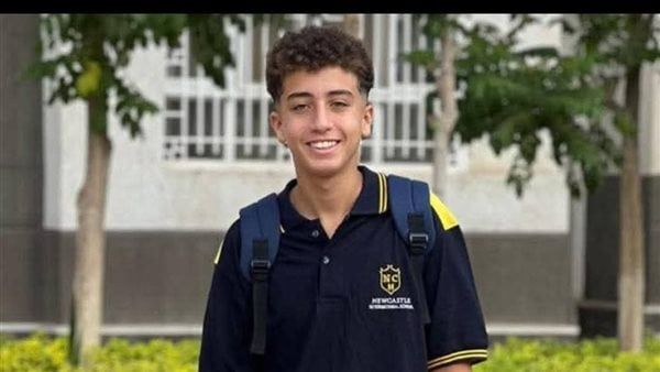 خلال أول يوم دراسة.. مصرع طالب بمدرسة نيوكاسل الدولية في حادث تصادم بالقاهرة الجديدة