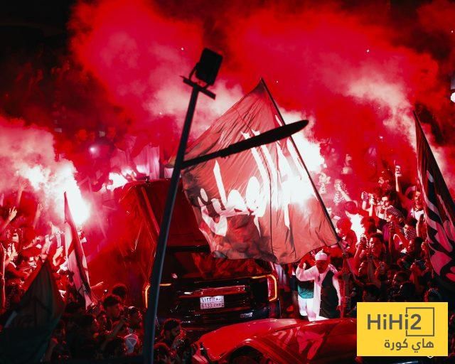 صور : الأهلي يتسلح بجماهيره قبل النهائي القاري