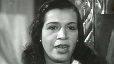 اشتهرت بدور الست أمينة.. تعرف على محطات آمال زايد في ذكرى وفاتها - الخليج الان