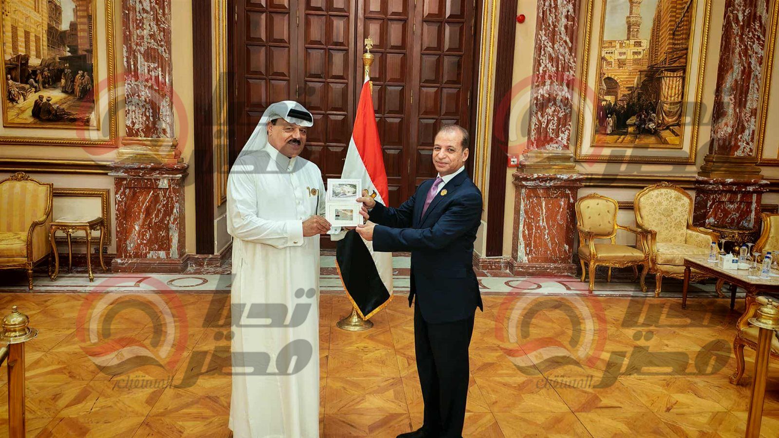 النائبة فايز أبو حرب يتسلم كارنية عضوية مجلس الشيوخ 2025..صور - الخليج الان