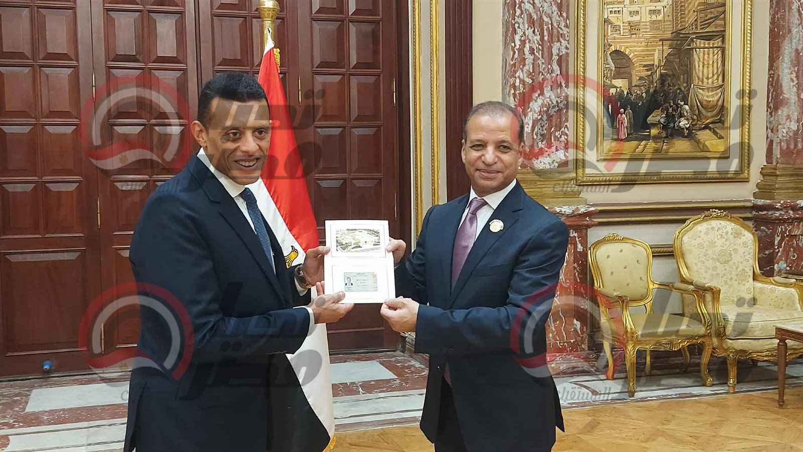 النائب محمد منظور يتسلم كارنيه عضوية مجلس الشيوخ 2025 - الخليج الان